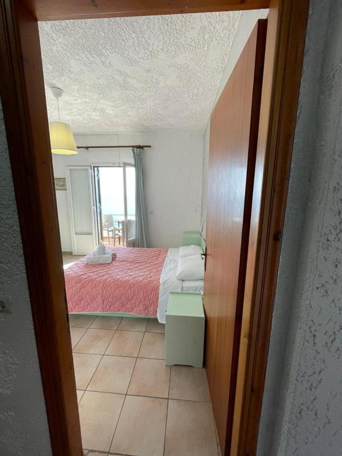 Yannis Apartments Barbati Extérieur photo